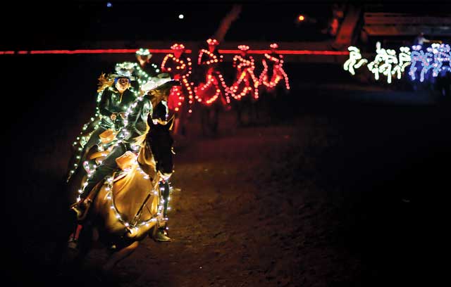The Snake River Stampeders performing at the 2014 Snake River Stampede - Shauna Rae's Photography, Nampa, ID