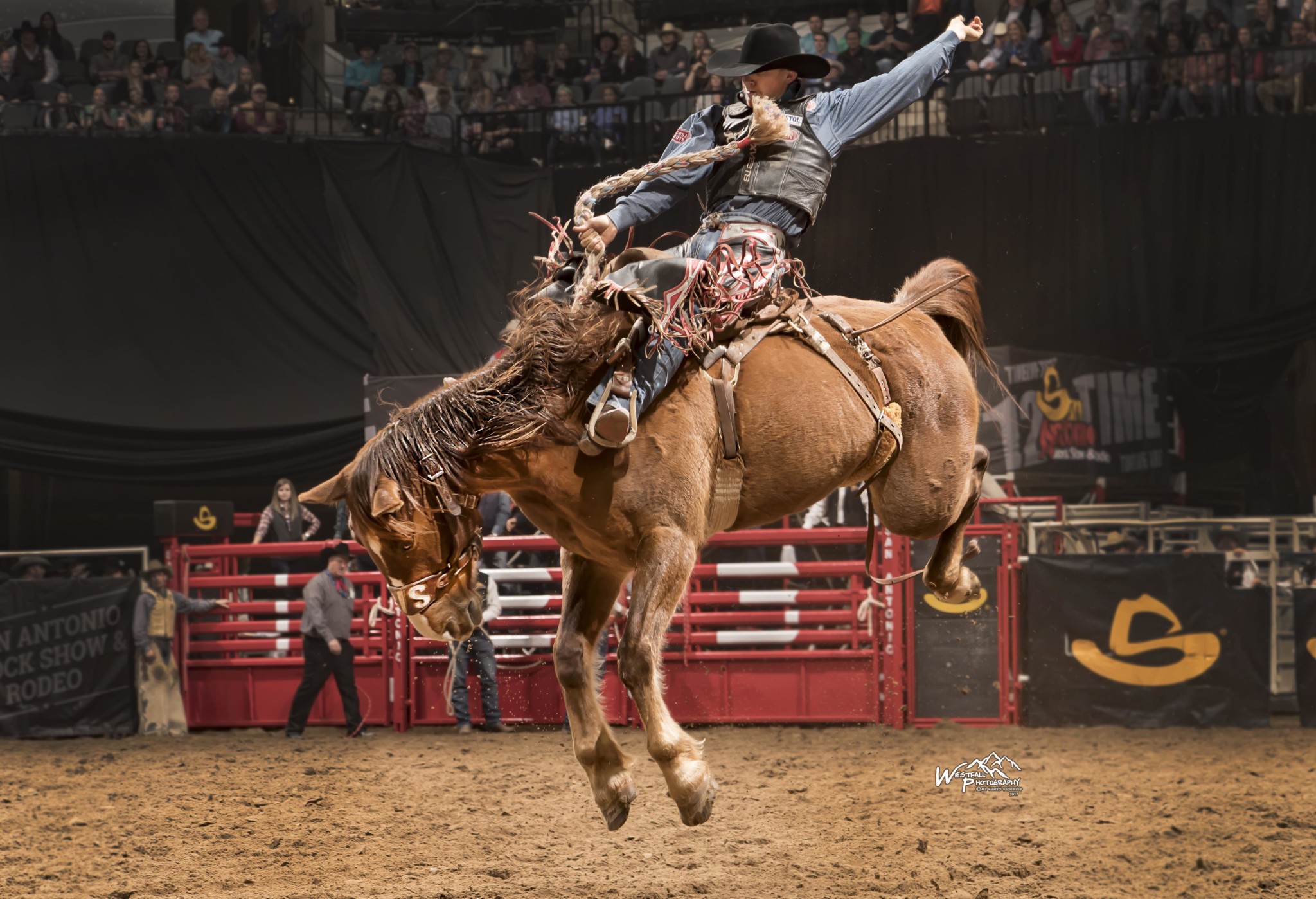 Crawley dominates San Antonio Rodeo