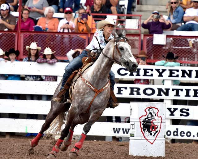 Roche and Hillman win more than $21,000 each at Cheyenne Frontier Days